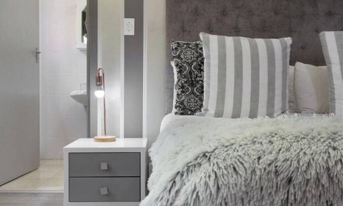 Tokai Apartment | Lavender - Queen Self catering Unit