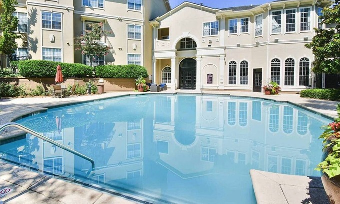 Lindbergh Apartment | Lavish 5 Star Unit☆☆☆☆☆Heart of Buckhead!!