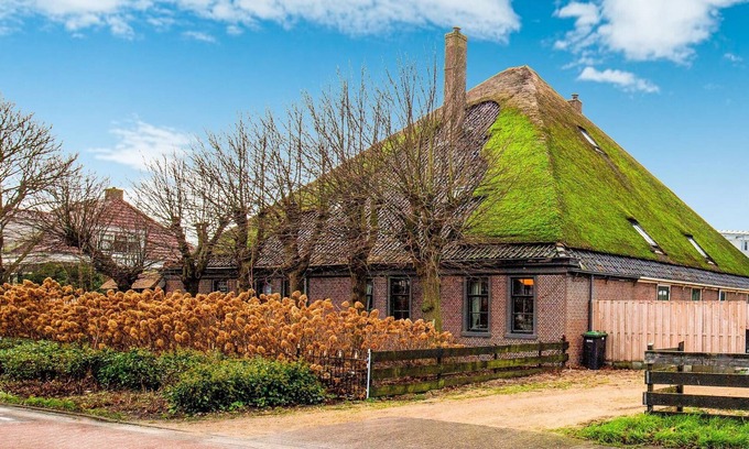 Egmond aan den Hoef Other | Lavish Farmhouse in Egmond aan den Hoef with Sauna