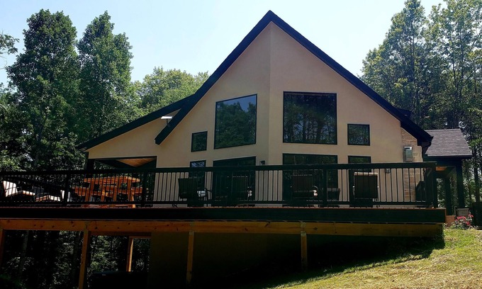 Logan Cabin | Lavish New Lodge Surrounded by Nature in Hocking Hills - Lodge 1