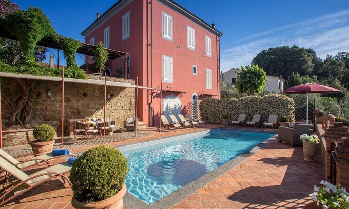 Fabbrica Villa | Lavish Villa in Peccioli