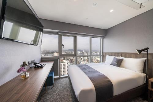 Saha Hotel | Layers Hotel Busan Hadan