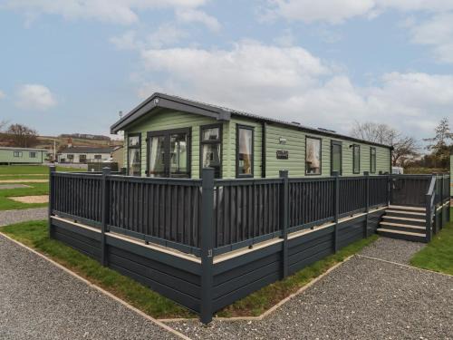 West Heslerton House | Lazy Dayz Lodge