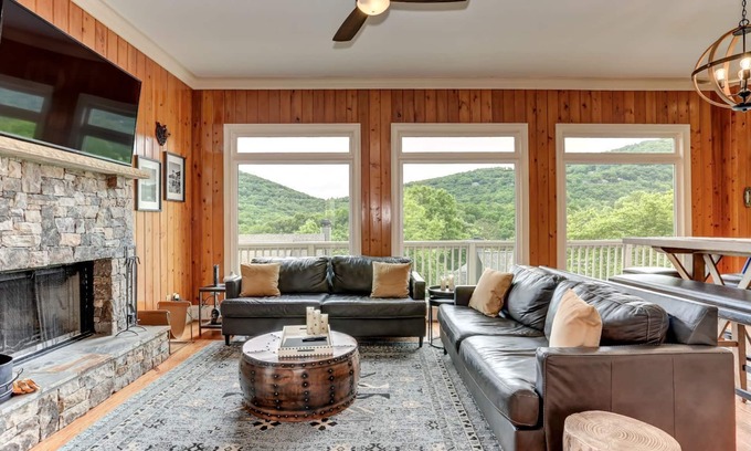 Big Canoe House | Lazy Lodge - Golf Course Views & a Hot tub!