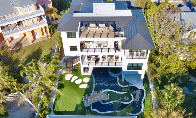 Anna Maria House | Lazy River! Mini Golf! Sleeps 16 Anna Maria Island - Nautical Situation
