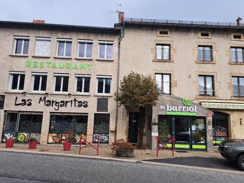 Saint-Julien-Chapteuil Hotel | Le Barriol