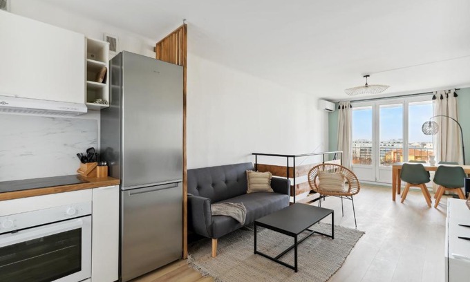 4th Arrondissement Apartment | Le Beausoleil Duplex (Clim - Wifi - Netflix)