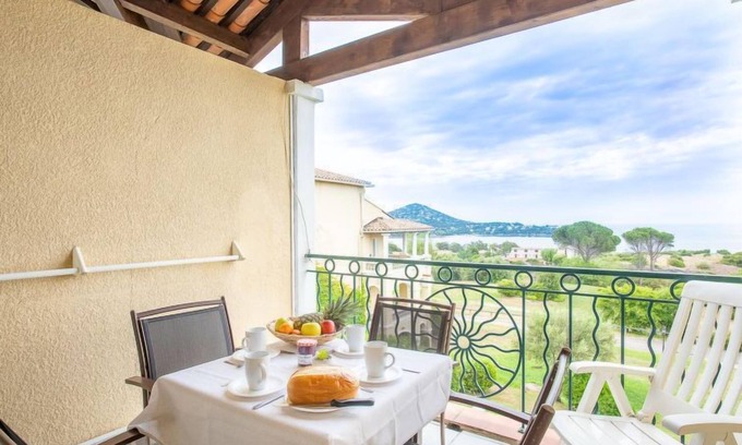 Le Dramont Apartment | Le Belvédère(R3 221) by Interhome