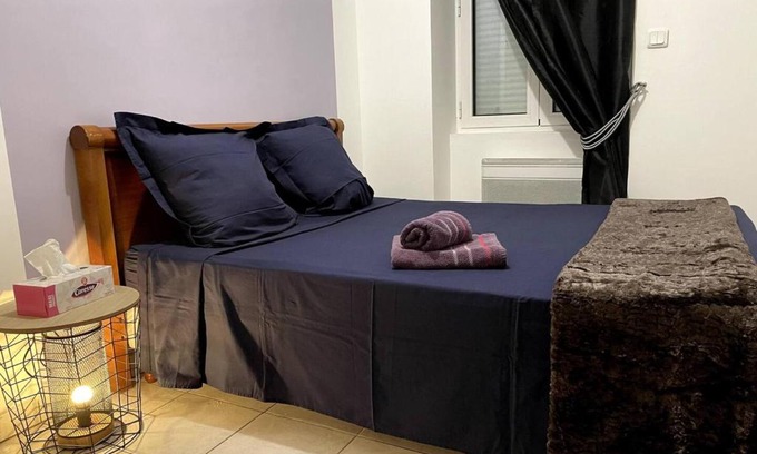 Vierzon Apartment | Le Bleu Calme - Vierzon - Cite des sports