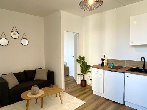 Bourg-l'Eveque Apartment | Le Breizh -T2 en centre ville