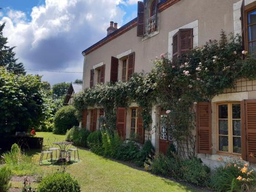 Aubigny-sur-Nere Bed & Breakfast | le buisson de la gariole ,chambre rhétaise