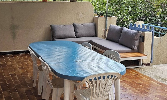 Ensues-la-Redonne Apartment | Le Cabanon Bleurivage Bord de mer Calanque des Figuiéres