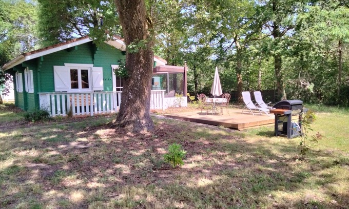 Saint-Paul-les-Dax Ski Chalet | Le Calme au Milieu de la Forêt : Chalet Rénové Avec Piscine Partagée