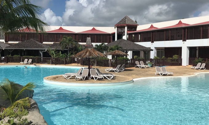 Anse des Rochers Apartment | Le CAMASSIA, luxury studio in private residence with swimming pool and beach