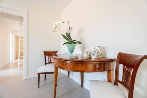 Historic Center Apartment | Le Carré d Or Appartement Terrasse vue Cathédrale