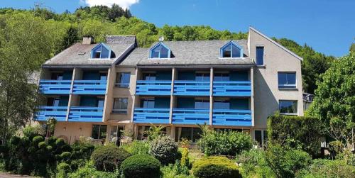 Thiezac Hotel | Le Castel du Cantal Groupe Village Fani
