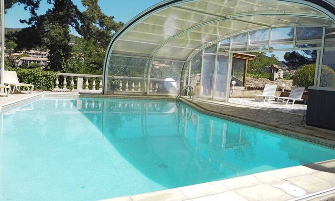 Manosque House | Le Castellas, sleeps 7, wooded grounds, private pool