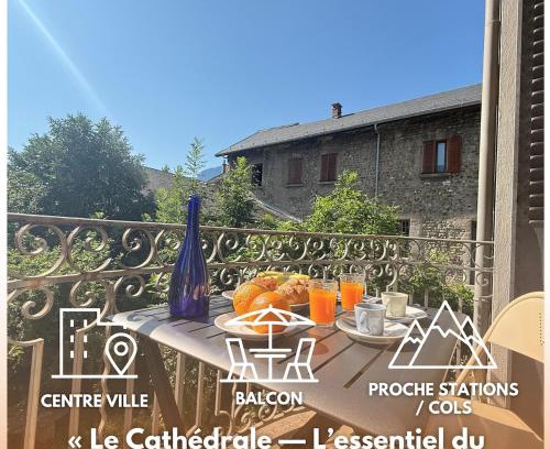 Saint-Jean-de-Maurienne Apartment | Le Cathedral Hyper Centre Parking Balcon