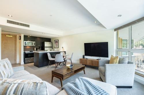 Blackcomb Apartment | Le Chamois by Outpost Whistler