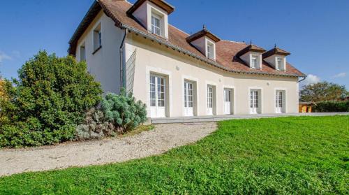 Lusigny-sur-Barse House | Le charles augustin