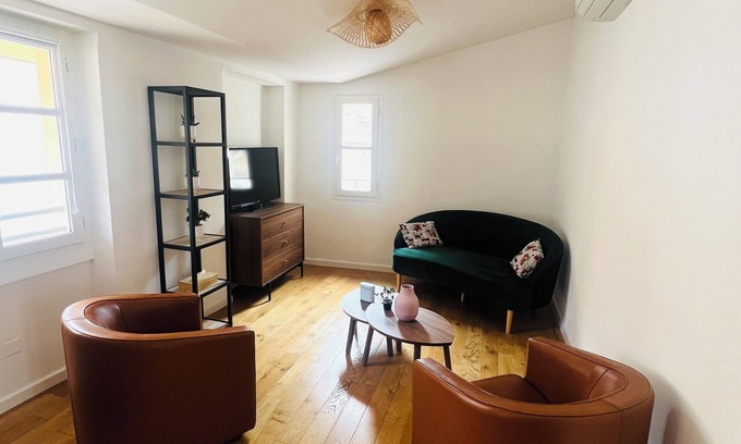 Aix-en-Provence Historic Centre Apartment | Le Chastel, historic center, T3 refurbished