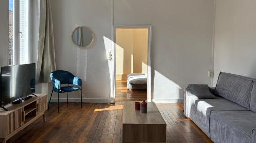 Autun Apartment | Le chat perché