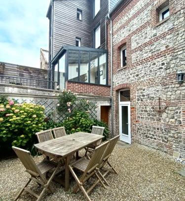 Saint-Valery-en-Caux House | Le Cinquante-Trois