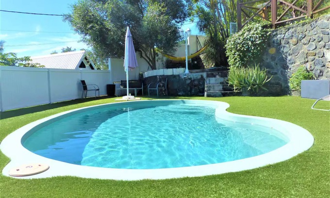 La Possession Condo | LE CLOS DE VAL - ACCOMMODATION - TERRACE SEA VIEW - HEATED SWIMMING POOL