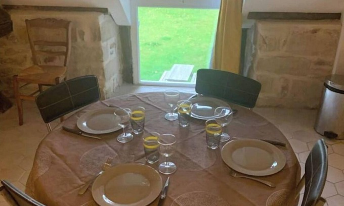 Chailly-en-Biere Apartment | Le Clos du Couvent in Chailly en Bière