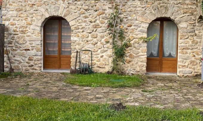 Saint-Cheron Apartment | Le Cocon de St Cheron