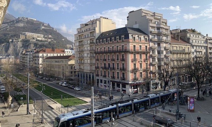 Quartier Chorier-Berriat Apartment | Le cocon💜 Hypercentre | Alsace Lorraine #BJ