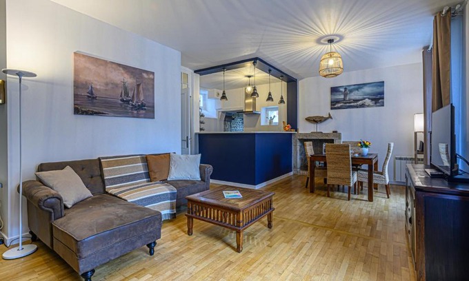 Auray Apartment | Le Coeur d'Auray - Magnifique Appartement avec parking privé