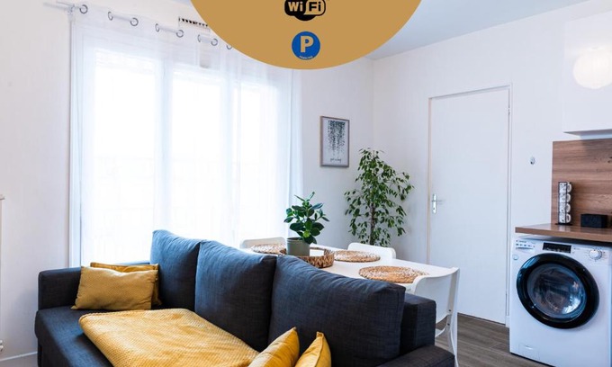 Peloux-Mail Apartment | Le coquet - Balcon - Proche gare - Parking