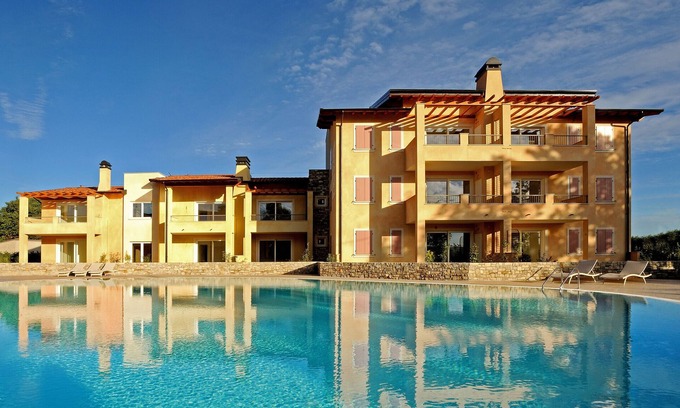 Lonato del Garda Apartment | Le Corti Caterina A9 Apartment by Wonderful Italy