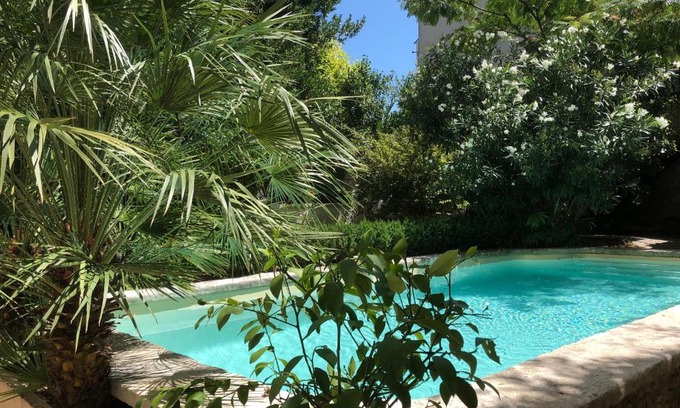 Apt House | Le Couvent