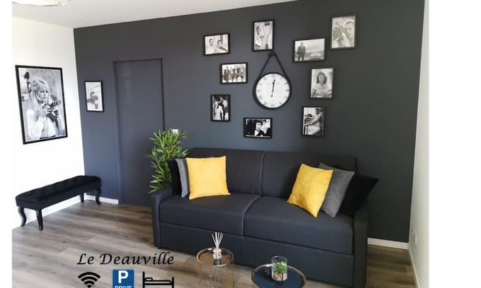 Lourdes Apartment | LE DEAUVILLE *T2 (40m²) *WIFI*PARKING PRIVE*CALME