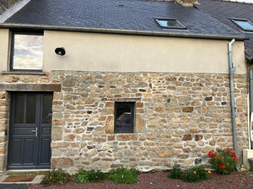 Roz-sur-Couesnon House | Le Dervillé