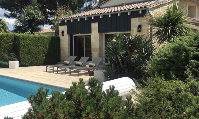 Cubnezais House | Le Domaine de la Ronce