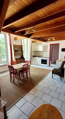 Saint-Jean-d'Angely Apartment | Le Duplex Bordeaux