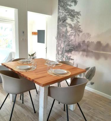 Basse Vallee House | Le Feuille Sonj' by LONBRAZ VOLKAN