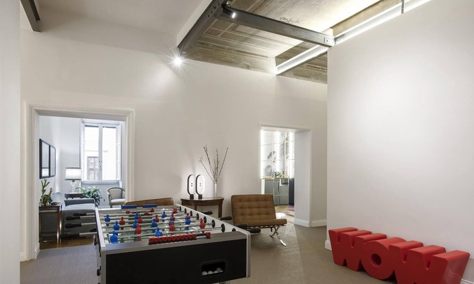 Repubblica Apartment | Le Fontane - Perfect Apartment, Airy, tasteful, modern in a historic Rome