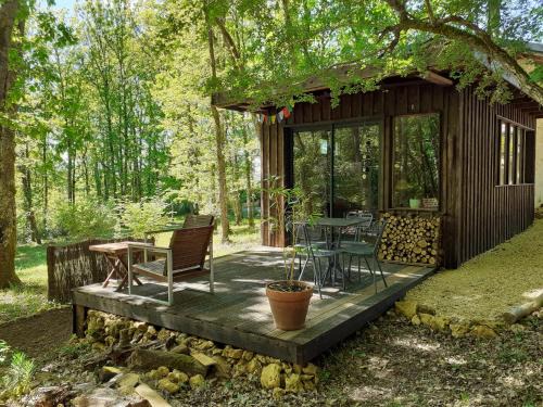 Couze-et-Saint-Front House | Le gîte de la cabane de l'oiseau