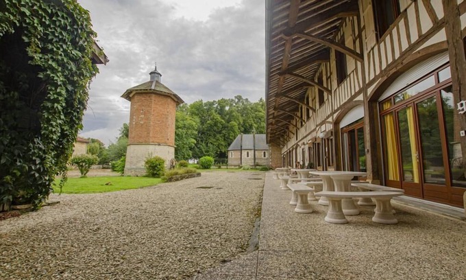 Crespy-le-Neuf House | Le Gîte du Château 1 - CRESPY LE NEUF