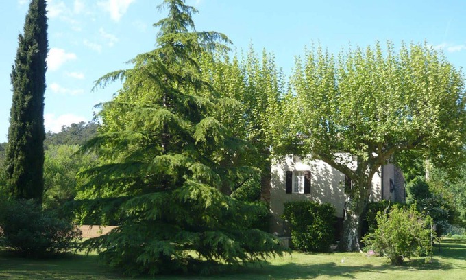 Correns House | Le gîte PETIT-CONIL - CORRENS