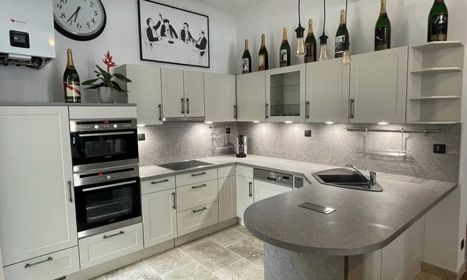 Epernay House | Le Gite de Jean Thevenin with free parking