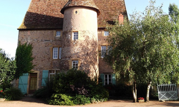 Poisson House | Le gite de Sermaize, a tastefully renovated 16th-century hunting lodge