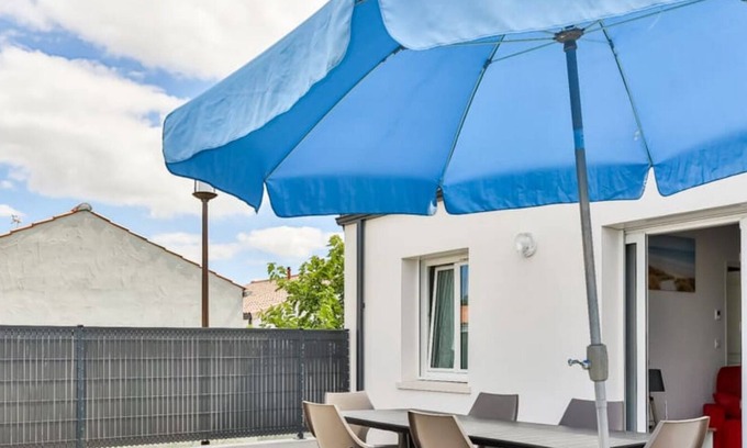 Beauvoir-sur-Mer House | Le Gois - Parking - Marais salants