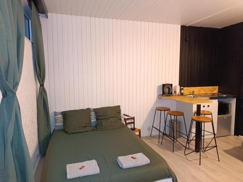 Chasseneuil-du-Poitou Apartment | LE GOOD TRIP studio à 3 min du Futuroscope