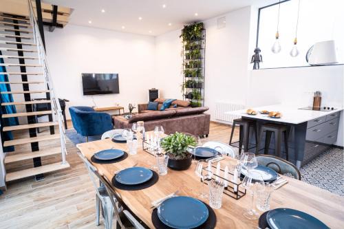 Estreux House | Le Groft