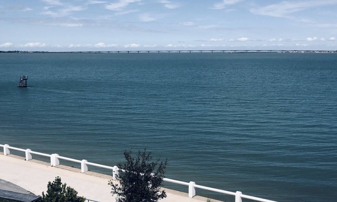 Saint-Trojan-les-Bains Hotel | Le homard bleu